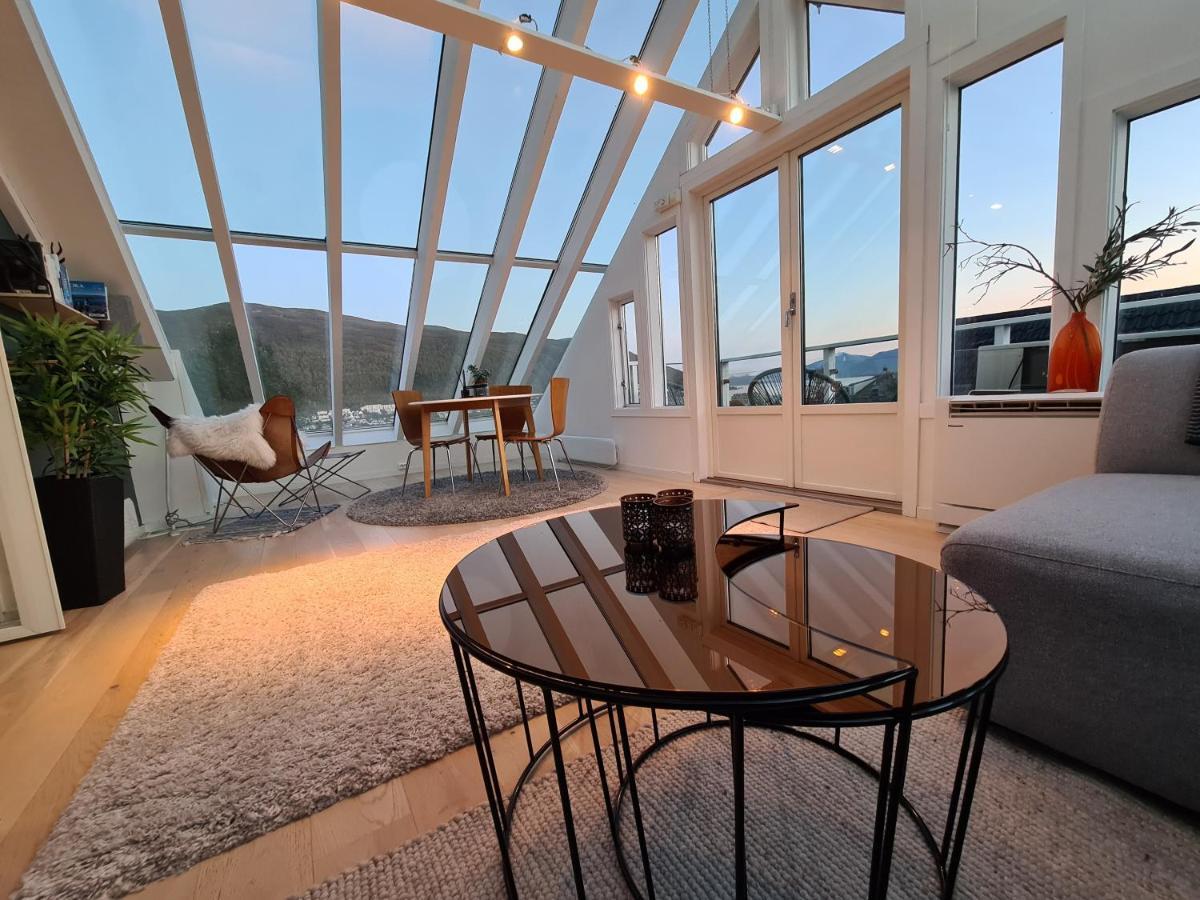 Glass Roof Private Loft In Apartment Tromso